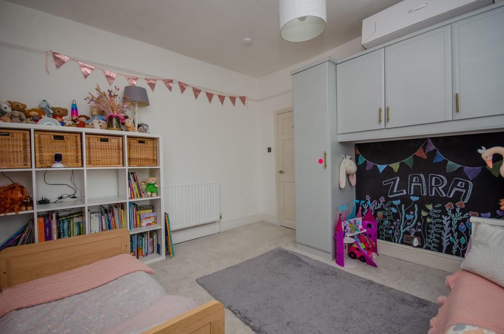 Bedroom 2 pic 3.jpg