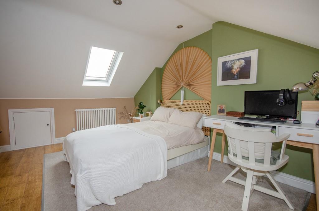 Bedroom 4 pic 2.jpg