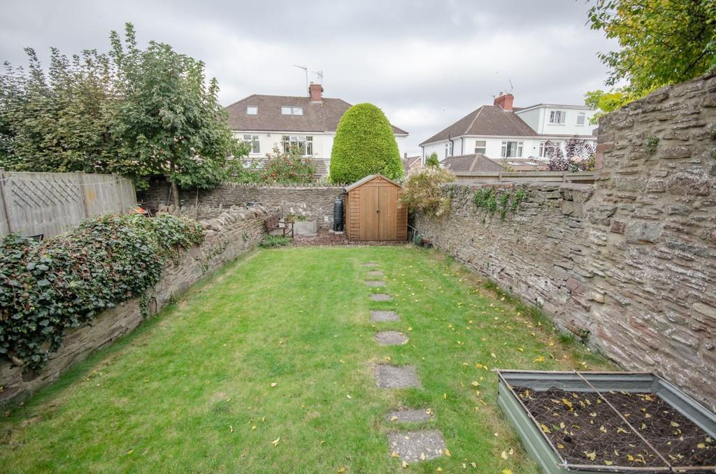 Rear garden pic 2.jpg