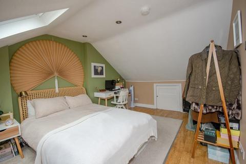 172 Downend Road, Downend, Bristol, BS16 5EB