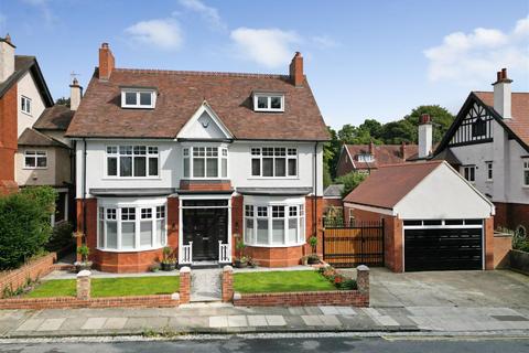 7 bedroom detached house for sale, Oakdene Avenue, Darlington