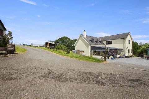 5 bedroom detached house for sale, Henllan Amgoed, Whitland, Carmarthenshire.