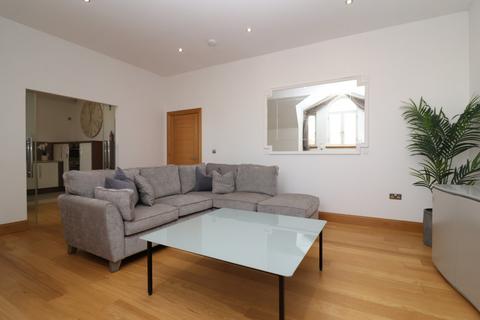 2 bedroom flat to rent, Devonshire Terrace, Glasgow, Glasgow City, G12