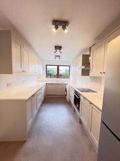 2 bedroom flat to rent, Etchingham Park Road, London, N3