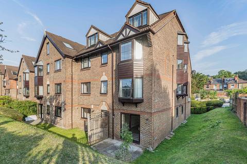 Flat 3, French Apartments Lansdowne Road, Purley, CR8 2PH