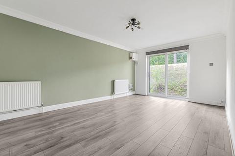 Flat 3, French Apartments Lansdowne Road, Purley, CR8 2PH