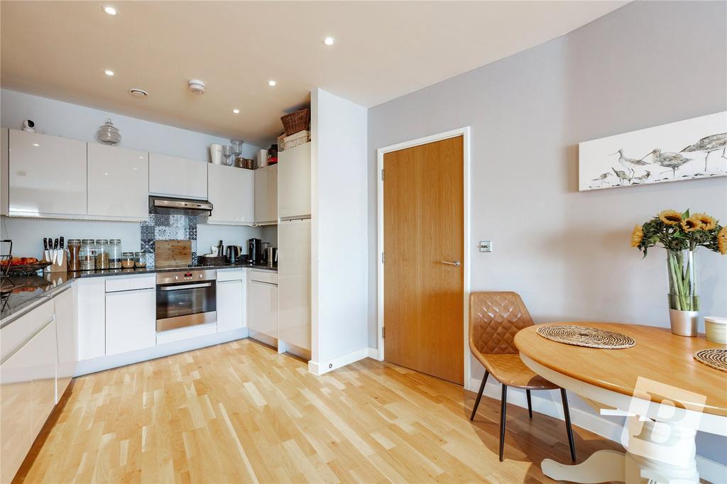 Kitchen / Dining