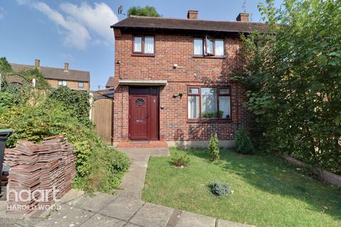 7 Swindon Gardens, Romford, RM3 9RH