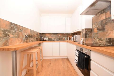 2 bedroom flat to rent, Comiston Road, Morningside, Edinburgh, EH10