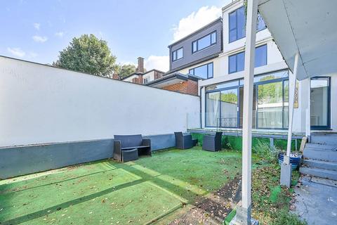 4 bedroom semi-detached house for sale, Ellesmere Road, Chiswick, London, W4