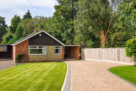 2 bedroom detached bungalow for sale, 5 The Pines, Finchfield, Wolverhampton