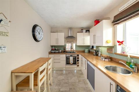 2 bedroom house for sale, Stuart Road, Reigate