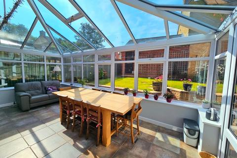 2 Downham View, Dursley, GL11 5GB