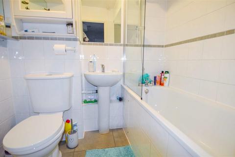 1 bedroom apartment to rent, Brentford Dock