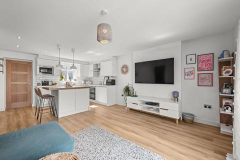 34 Badger Hill, Brighouse, HD6 3QX