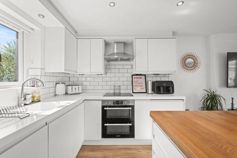 34 Badger Hill, Brighouse, HD6 3QX