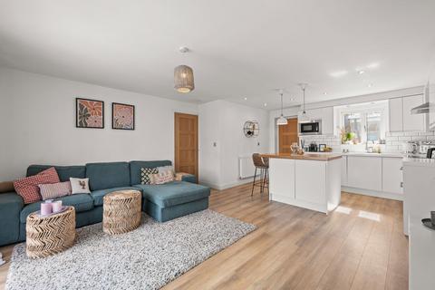 34 Badger Hill, Brighouse, HD6 3QX