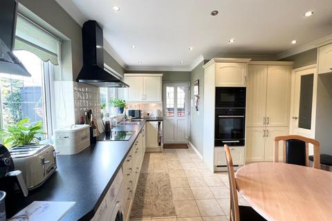 3 bedroom detached house for sale, Church Lane, Doddinghurst, Brentwood