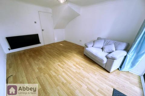 2 bedroom townhouse to rent, Adelaide Close, Leicester