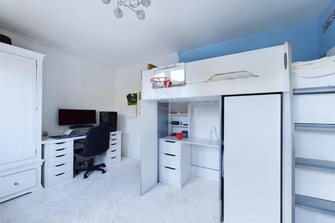 3 Halton Road, Kenley, CR8 5GN