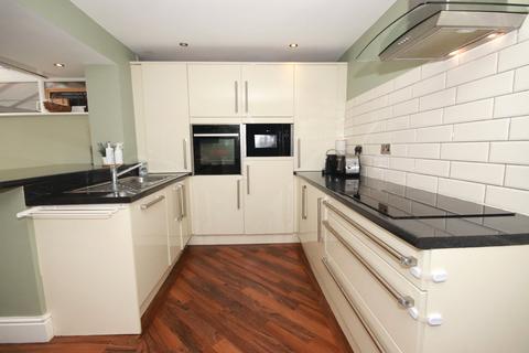 98 Manor Avenue, Burscough, Ormskirk, L40 7TU