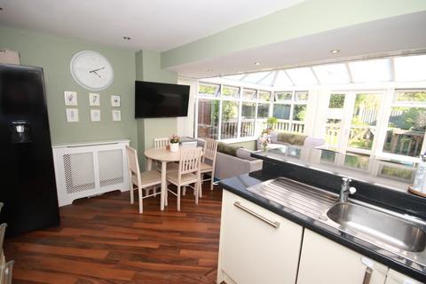 98 Manor Avenue, Burscough, Ormskirk, L40 7TU