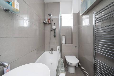 2 bedroom flat for sale, Drake House, Stepney Way, Whitechapel, London, E1