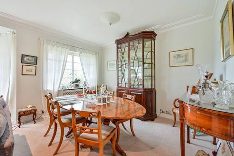 42 Roehampton Close, London, SW15 5LU