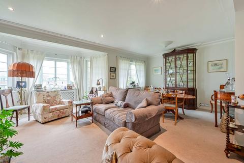 2 bedroom flat for sale, Roehampton Close, Putney, London, SW15