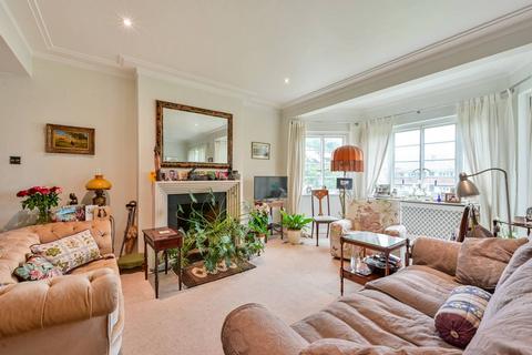 42 Roehampton Close, London, SW15 5LU