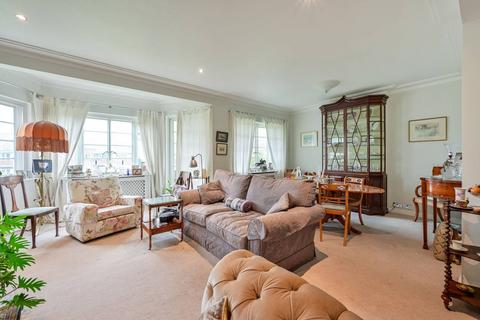 42 Roehampton Close, London, SW15 5LU