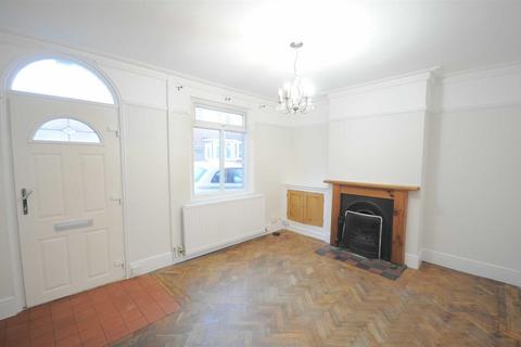 2 bedroom terraced house to rent, Victor Street, Stone