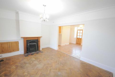 2 bedroom terraced house to rent, Victor Street, Stone