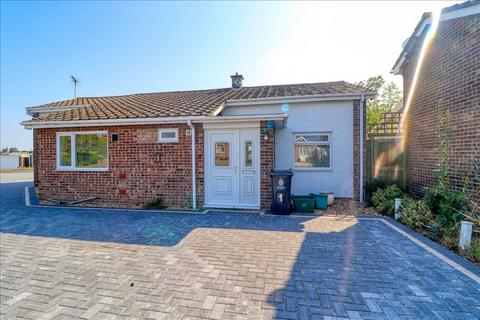 3 bedroom bungalow for sale, Frinton CO14