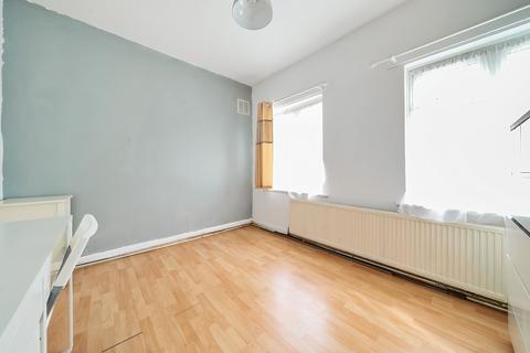 2 bedroom maisonette for sale, Greenway Gardens, Greenford, UB6