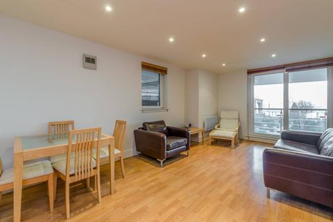 2 bedroom flat to rent, Galleon House, St George Wharf, Vauxhall, London, SW8