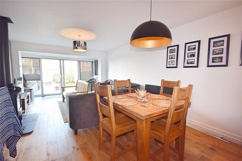 2 bedroom end of terrace house for sale, Plas Edwards, Tywyn, Gwynedd, LL36