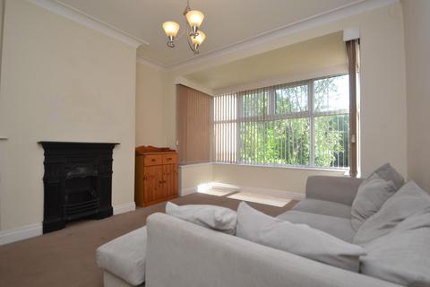 3 bedroom semi-detached house to rent, Calgary Place, Leeds LS7