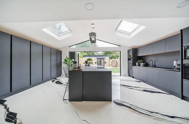 Kitchen/dining/sun room