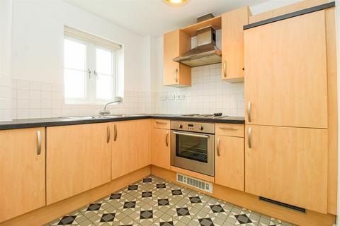 2 bedroom flat for sale, Constable Drive, Ossett WF5