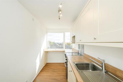 2 bedroom flat for sale, Woodleigh, Churchfields, London