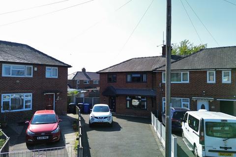 3 bedroom end of terrace house for sale, Bowness Avenue, Warrington, WA2