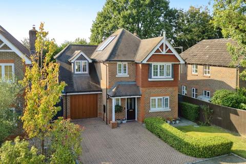 4 bedroom detached house for sale, The Hollies, Horsham RH12