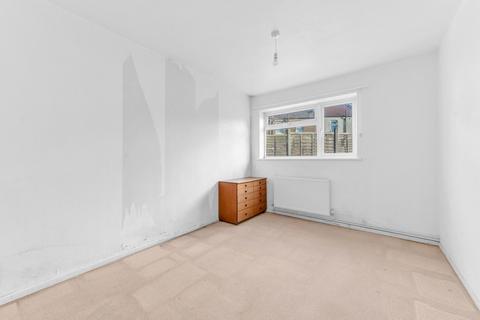 17 Brentwood Close, London, SE9 2DT
