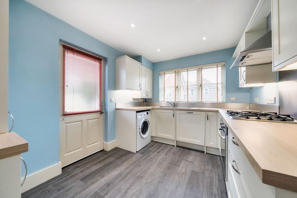 Kitchen (2)