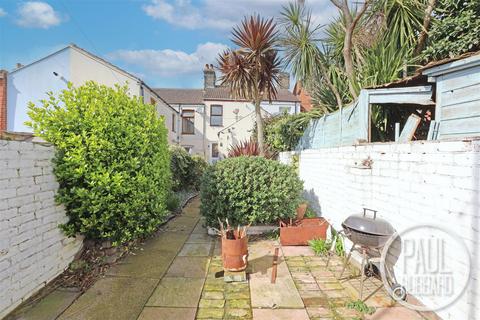 2 bedroom terraced house for sale, Haward Street, Lowestoft, NR32