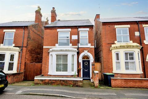 3 bedroom detached house for sale, Park Street