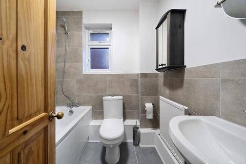 undefined, Swynford Gardens,  Hendon,  NW4