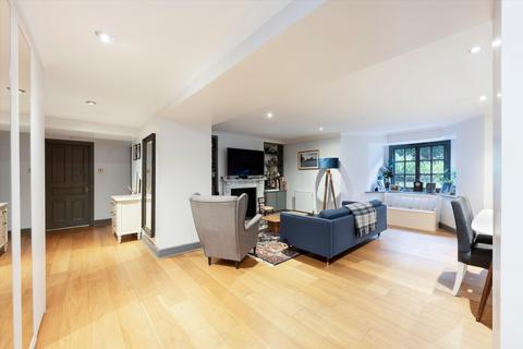 3 bedroom flat for sale, Coleherne Court, The Little Boltons, London, SW5