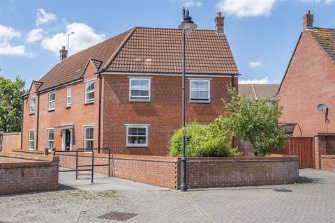 4 bedroom detached house for sale, Teasel Close, Devizes